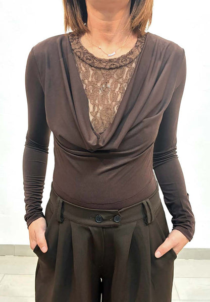 Body cascada con encaje