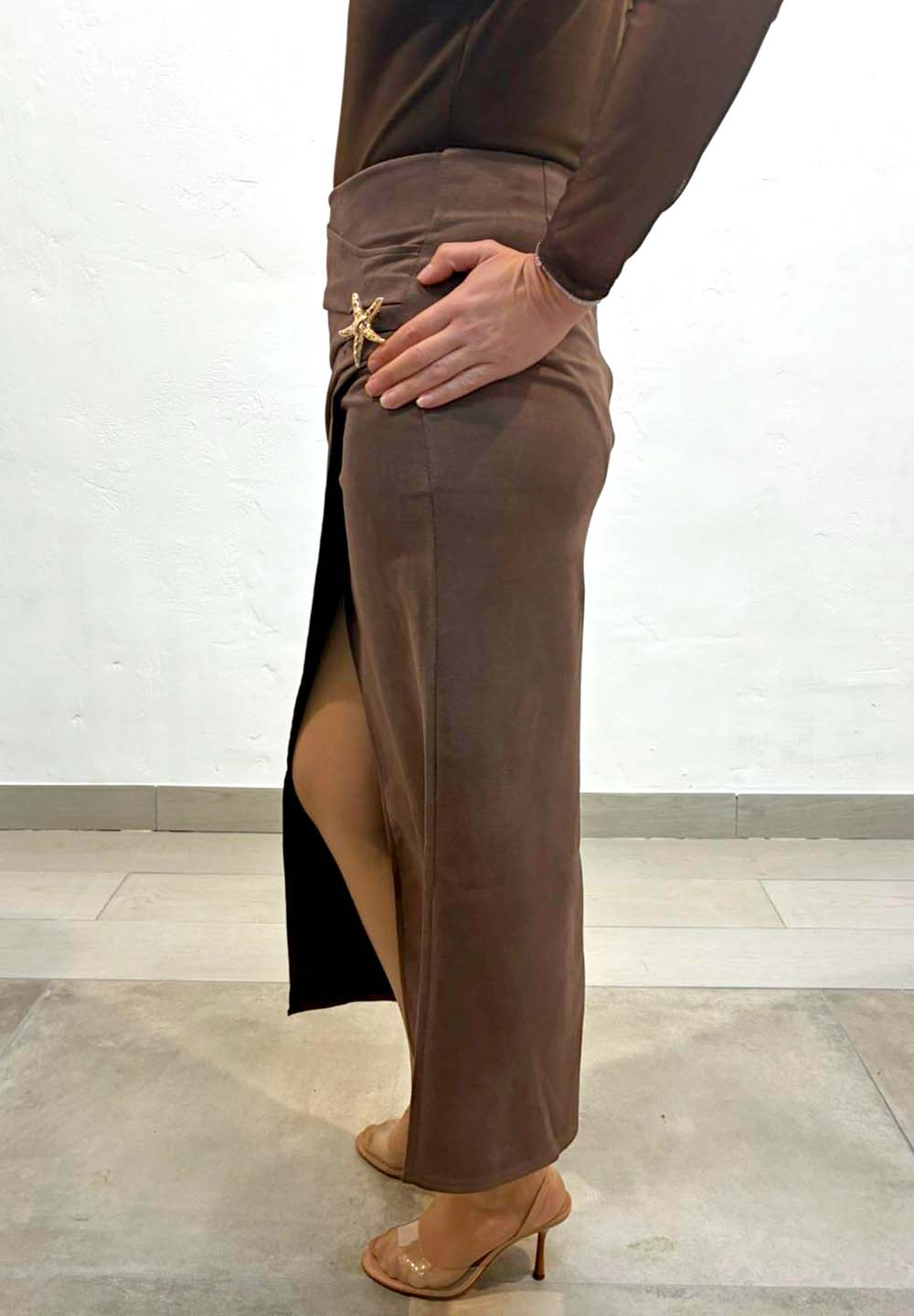 Falda midi cruzada con estrella