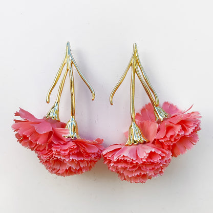 Pendientes de clavel acabado dorado